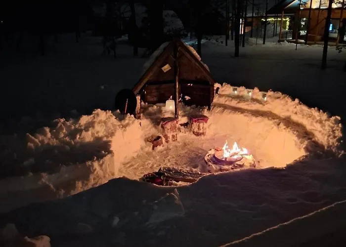 Honkapirtti Yllaes, Äkäslompolo